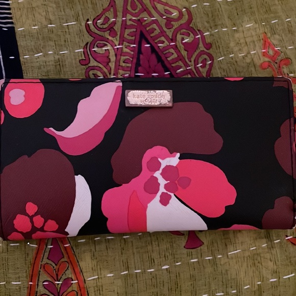 Kate Spade Wallet - Picture 5 of 5